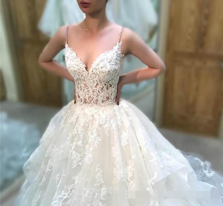 Sexy Spaghetti Straps Dresses A Line Organza Lace Applique Tiered Ruffles Custom Made Sweep Train Garden Wedding Bridal Gown