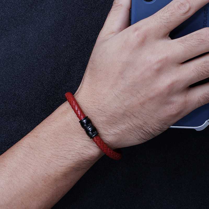 21cm Red/Black Cowhide Leather Bracelet Stainless Steel Black Magnet Armband Cheap Retro Homme Jewellry Accessories
21cm Red/Black Cowhide Leather Bracelet Stainless Steel Black Magnet Armband Cheap Retro Homme Jewellry Accessories