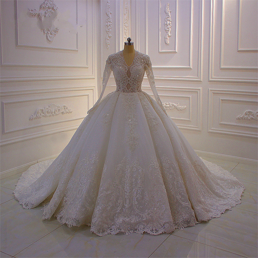 Luxury 2020 Lace Ball Gown Wedding Dresses V Neck Appliqued Sequins Cap Sleeve Modest Bridal Gowns Sweep Train Plus Size robes de soiree