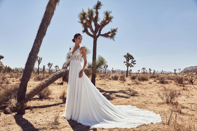 Calla Blanche 2020 Wedding Dresses V Neck Lace Boho Bridal Gowns Sleeveless Backless A Line Beach Princess Wedding Dress Custom