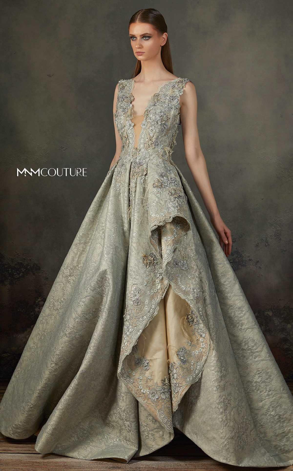 Elegent Ball Gown Prom Dress Sleeveless Spaghetti Applique Tiers Plus Size Satin Party Dress Floor Length robes de soirée