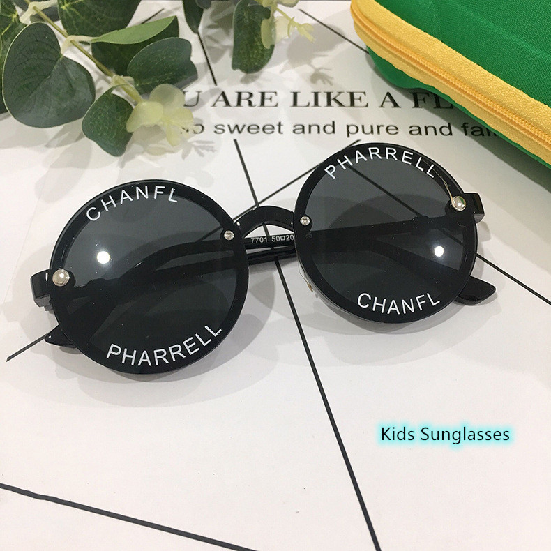 Cool Sunglasses Kids Children's Sunscreen Glasses Round with Letter Printing for Boy and Girl Fashion
Cool Sunglasses Kids Children's Sunscreen Glasses Round with Letter Printing for Boy and Girl Fashion