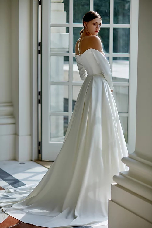 2019 Elegant Simple Wedding Dresses Off The Shoulder A Line Sweep Train Satin Long Sleeve Beach Wedding Dress Custom Made Bridal Gowns