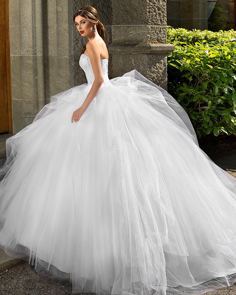 Gorgeous Ball Gown Wedding Dress With A Big Petticoat 2024 Vestido De Noiva Princesa Beading Crystal Neck Lace Up White Bridal Gowns