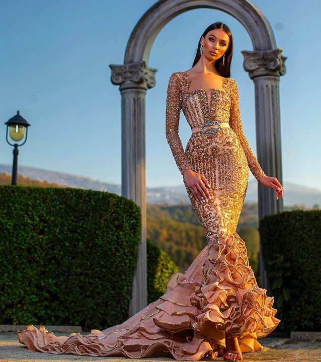 Modest Vlorakaltrina Mermaid Evening Dresses Square Long Sleeve Sash Sequins Crystal Ruffles Formal Dresses Sweep Train Party Gowns