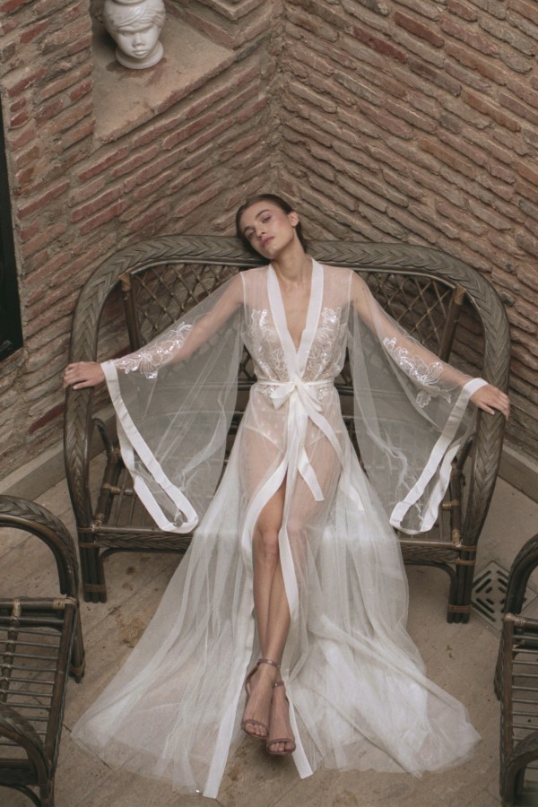 Long Women Lace Wedding Robes See Through Long Sleeve Lingerie Sleepwear Bridesmaid Nightgown Bathrobes Sexy Lingerie Nightwear