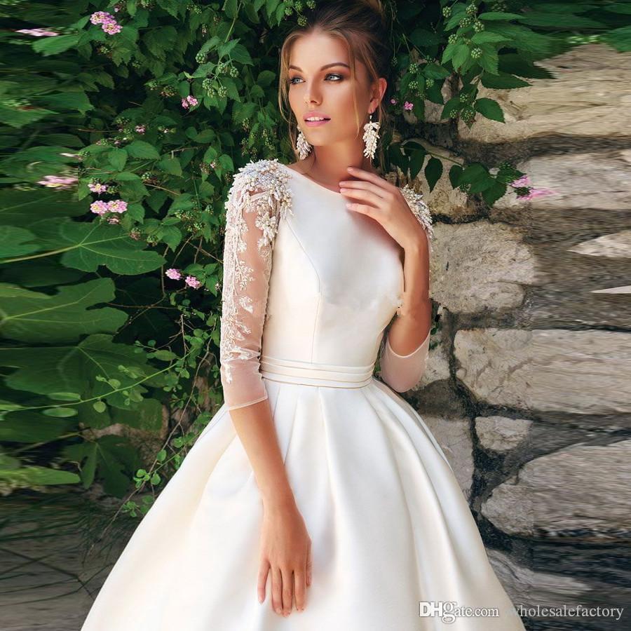 2020 New Backless Wedding Dresses Crew Neck Satin Applique Beaded A Line Sweep Train Wedding Bridal Gowns robes de mariée