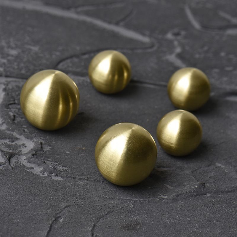 Modern Ball shape Design Vintage Brushed Solid Brass Bronze Kitchen Cabinet Knobs Furniture Hardware Dresser Drawer Cupboard Pull Handle
Modern Ball shape Design Vintage Brushed Solid Brass Bronze Kitchen Cabinet Knobs Furniture Hardware Dresser Drawer Cupboard Pull Handle