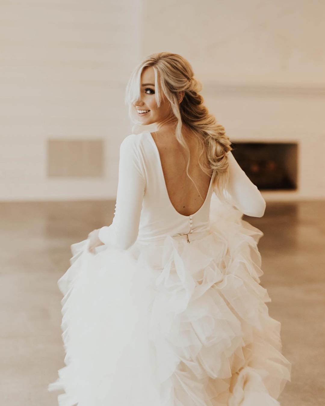 Vintage High Low Wedding Dresses Tiered Skirts Long Sleeve Simple Satin Tulle Wedding Dress Bridal Gown 2019 New Arrival robe de mariée