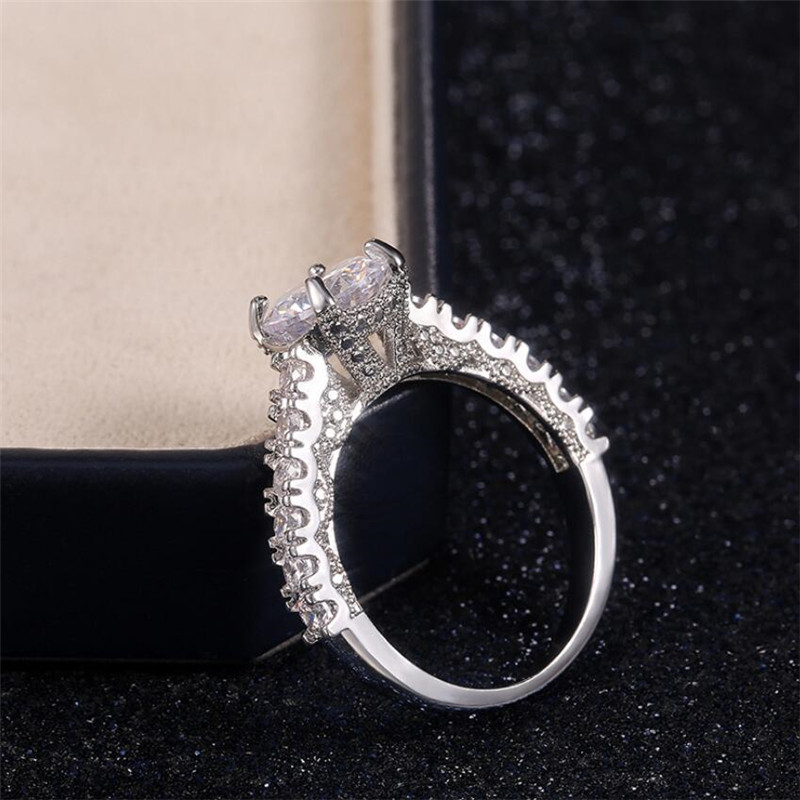 Choucong Brand New Unique Vintage Fashion Jewelry 925 Sterling Silver Round Cut White Topaz CZ Diamond Gemstones Women Wedding Band Ring