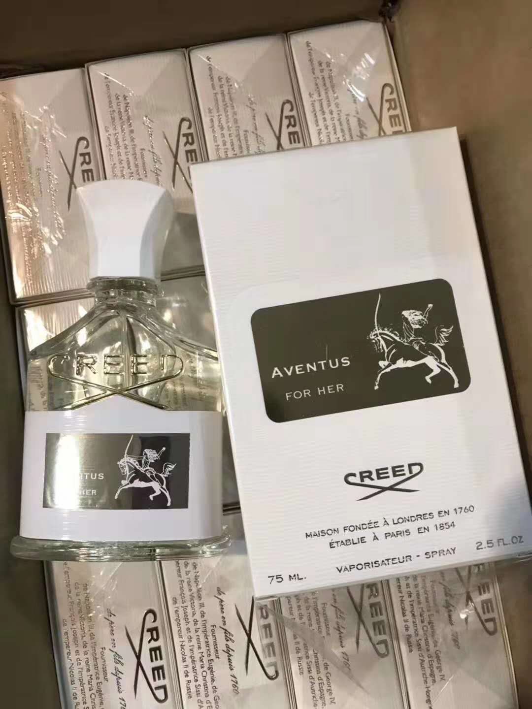 Hot selling Creed Aventus For Her 75ml Lady perfume good smell best quality free shopping
Hot selling Creed Aventus For Her 75ml Lady perfume good smell best quality free shopping
