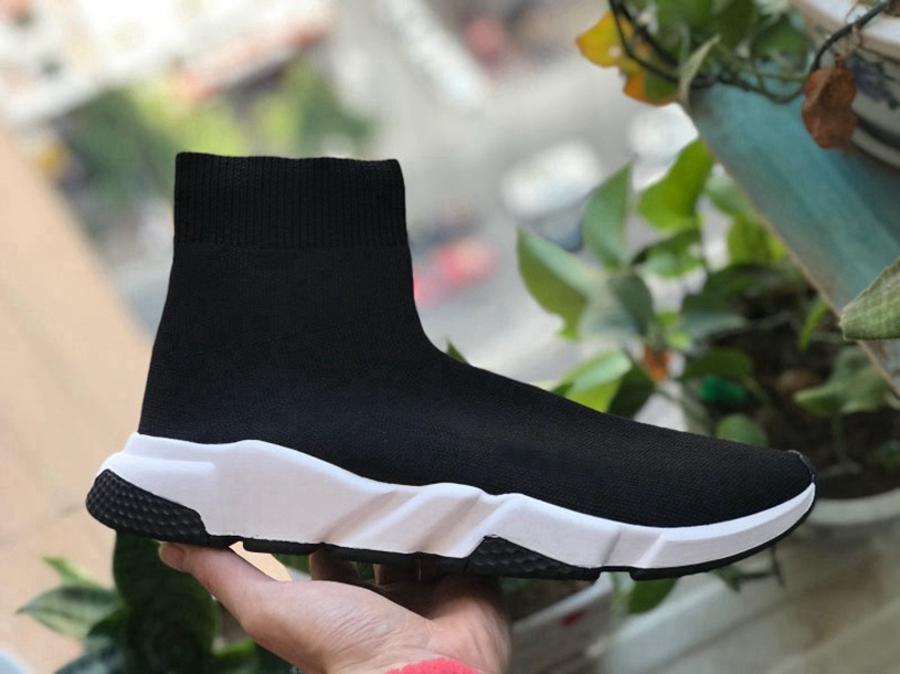 Luxury Desigers Shoe Men Vintage Designers Sneaker Race Runner Sneakers Women Designers Casual Shoes Classic Pull-On Flat Shoes
Luxury Desigers Shoe Men Vintage Designers Sneaker Race Runner Sneakers Women Designers Casual Shoes Classic Pull-On Flat Shoes