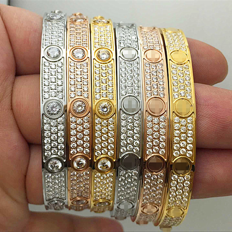 Bracelet five generation titanium steel 18K rose gold full Diamond Star Classic screw lovers eternal Bracelet with screwdriver original box
Bracelet five generation titanium steel 18K rose gold full Diamond Star Classic screw lovers eternal Bracelet with screwdriver original box