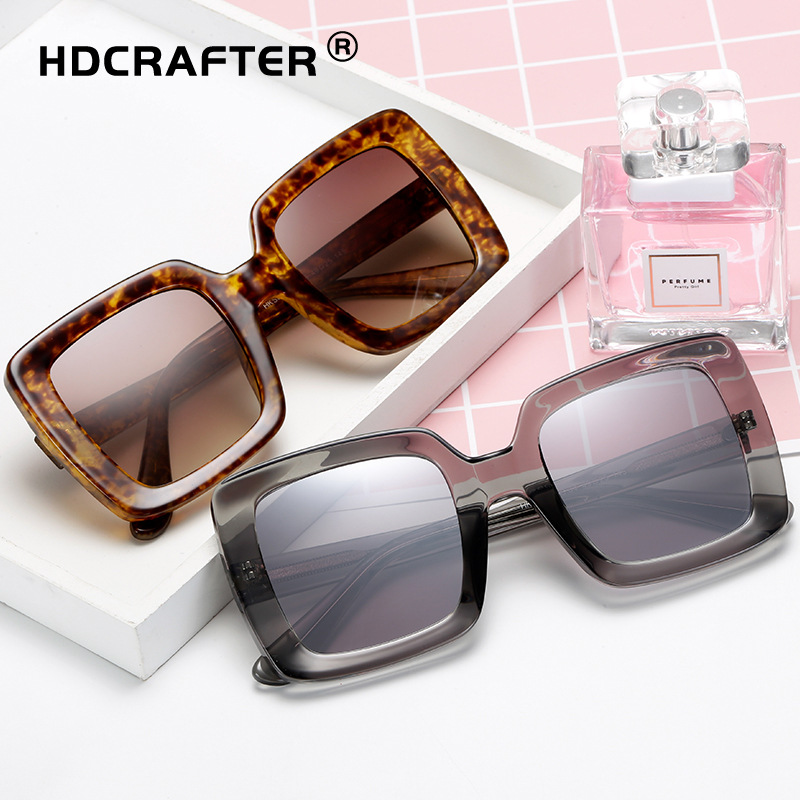anti-UV sunglasses QJ011 Plank frame resin lense Square glasses for women New arrival 2019 65mm UV400 fashion sun glasses with case
anti-UV sunglasses QJ011 Plank frame resin lense Square glasses for women New arrival 2019 65mm UV400 fashion sun glasses with case