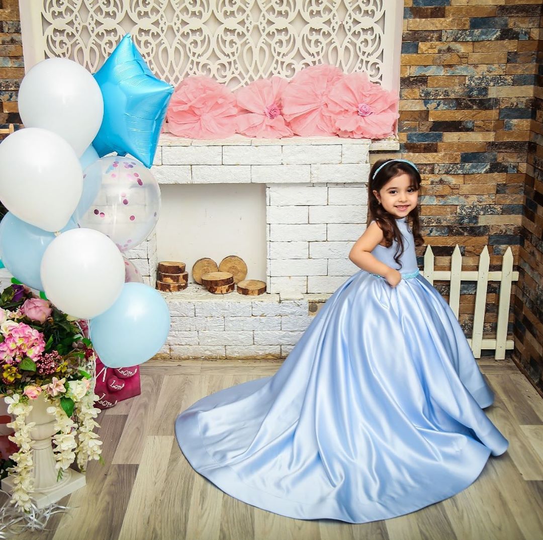 Simple Backless Flower Girl Dresses Ball Gown Satin Little Girl Wedding Dresses Cheap Communion Pageant Dresses Gowns F3214
