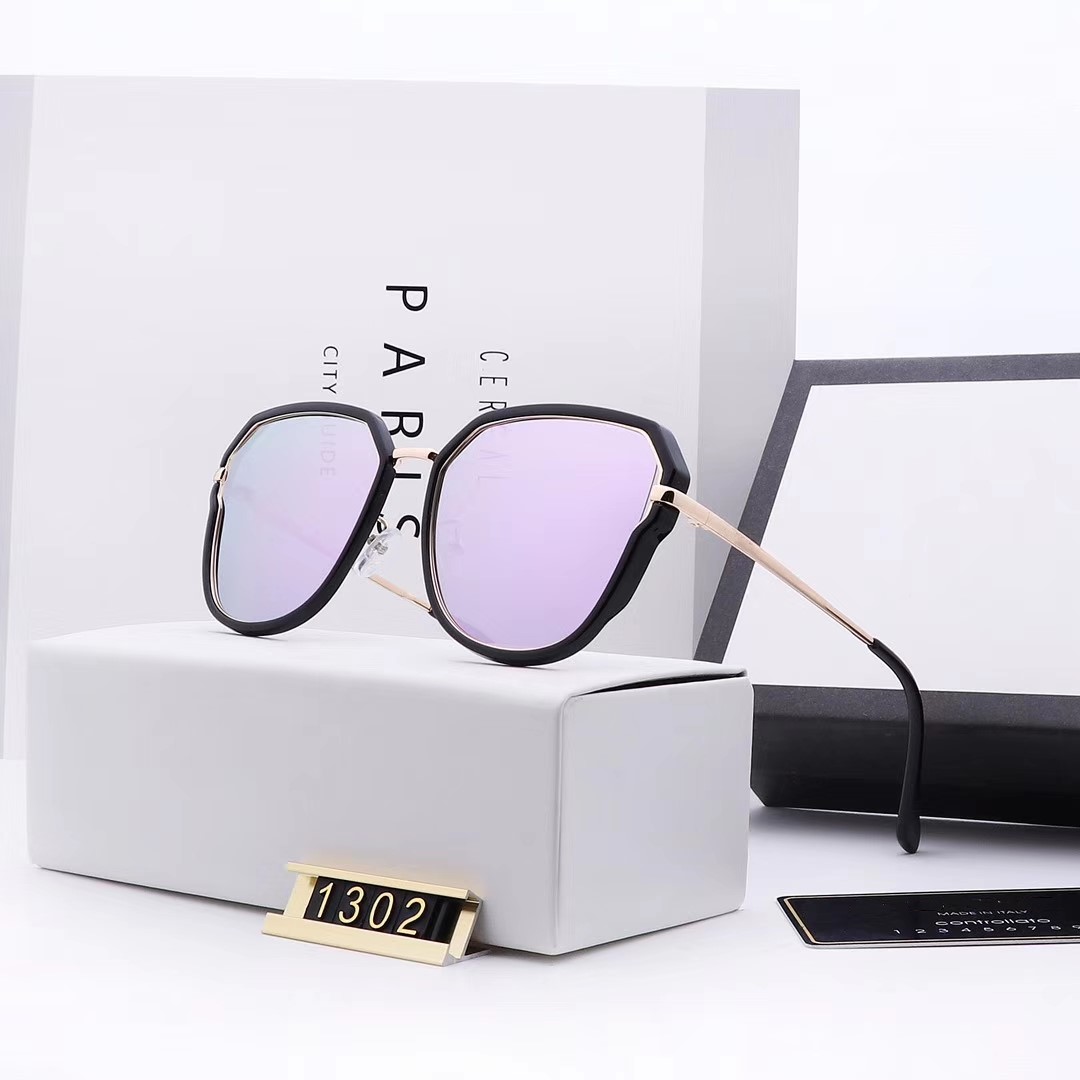 High Quality New Fashion Sunglasses For tom Man Woman Eyewear Designer Brand Sun Glasses ford Lenses With box 1302, White;black
High Quality New Fashion Sunglasses For tom Man Woman Eyewear Designer Brand Sun Glasses ford Lenses With box 1302, White;black
