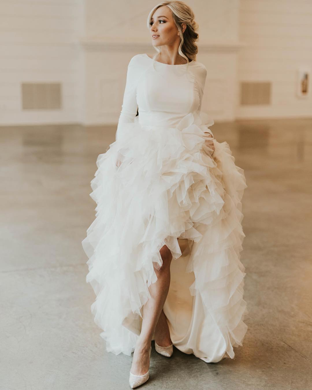 Vintage High Low Wedding Dresses Tiered Skirts Long Sleeve Simple Satin Tulle Wedding Dress Bridal Gown 2019 New Arrival robe de mariée