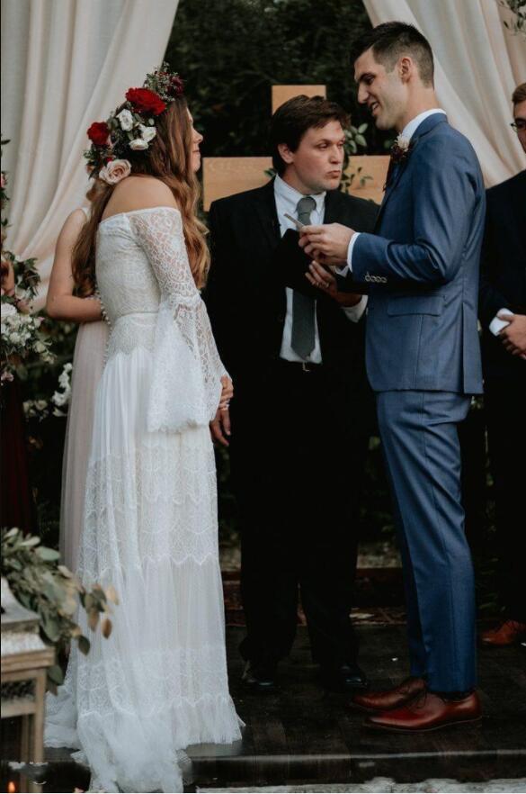 cheap Bohemian Full Lace Wedding Dresses Summer Wear Off The Shoulder Long Sleeves Beach Wedding Dress Boho Plus Size Bridal Gowns
