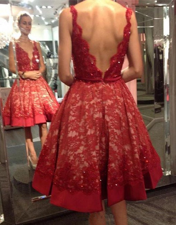 Elegant 2018 Lace Cocktail Dresses Red Scalloped V Neck Puffly A Line Knee Length Shiny Scattered Beads Homecoming Dresses