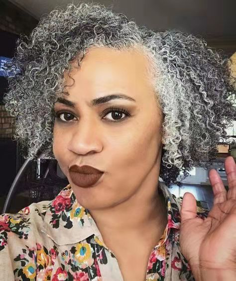 Salt and peper silver grey kinky curly human hair weave ponytail hair extension clips with drawstring women hair topper hairpiece 120g
Salt and peper silver grey kinky curly human hair weave ponytail hair extension clips with drawstring women hair topper hairpiece 120g