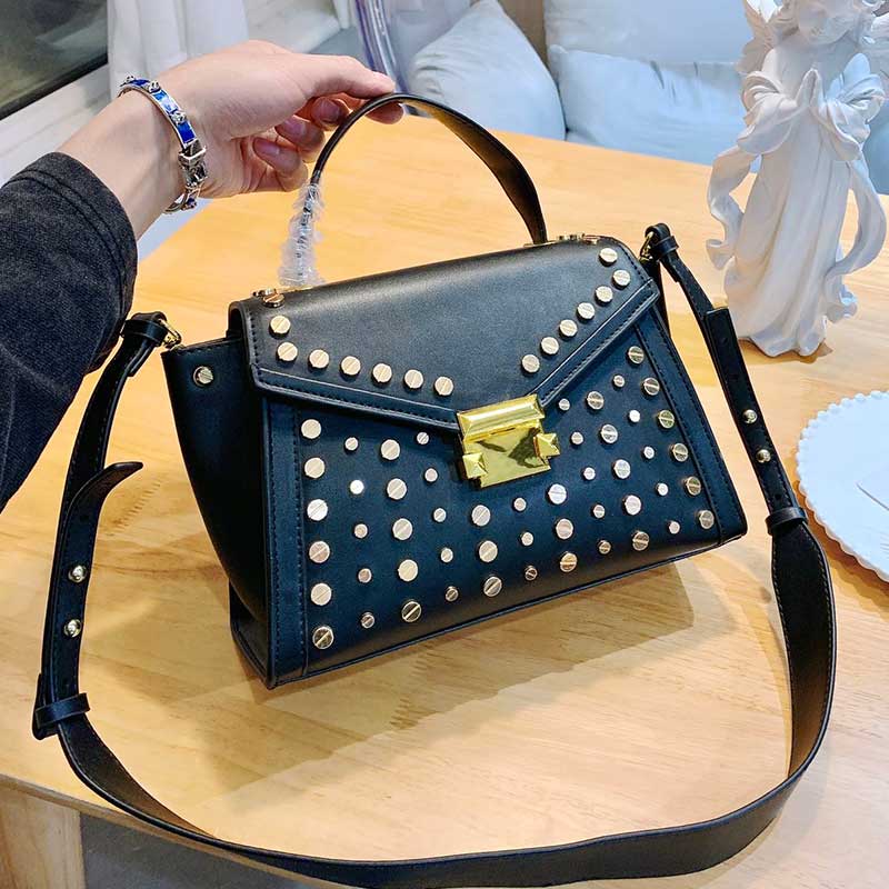 Quality Rivet Womens Crossbody Bags Shoulder Bag Fashion Handbag Women Messenger Handbag Lady Purses Wallet Flap Handbag, Style3
Quality Rivet Womens Crossbody Bags Shoulder Bag Fashion Handbag Women Messenger Handbag Lady Purses Wallet Flap Handbag, Style3