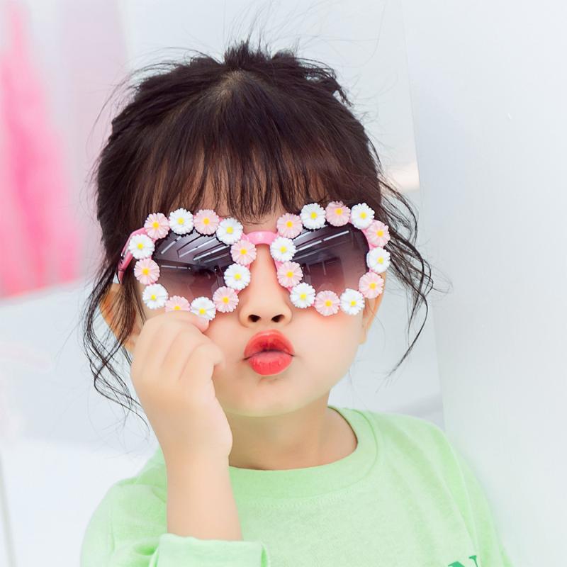 YEABIU New Wholesale Cute Little Daisy Baby Sunglasses For Chilren Outdoor Decoration Photo Glasses Kids Sun Glasses For Girls