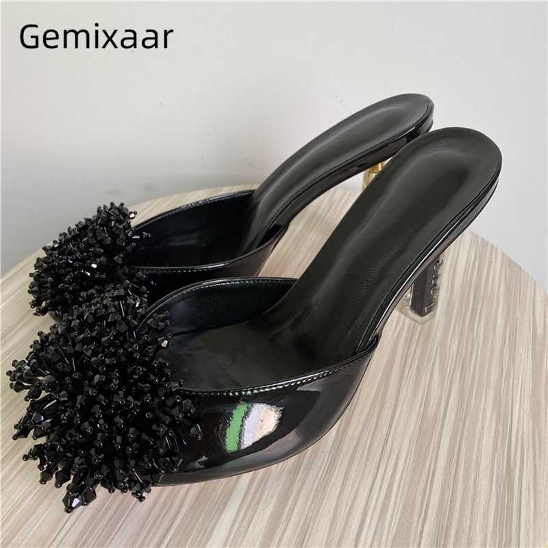 Beading Flower Decor Banquet Shoes Woman Unique Carved Letter Clear Lipstick Heel Black Patent Leather Women Slippers
Beading Flower Decor Banquet Shoes Woman Unique Carved Letter Clear Lipstick Heel Black Patent Leather Women Slippers