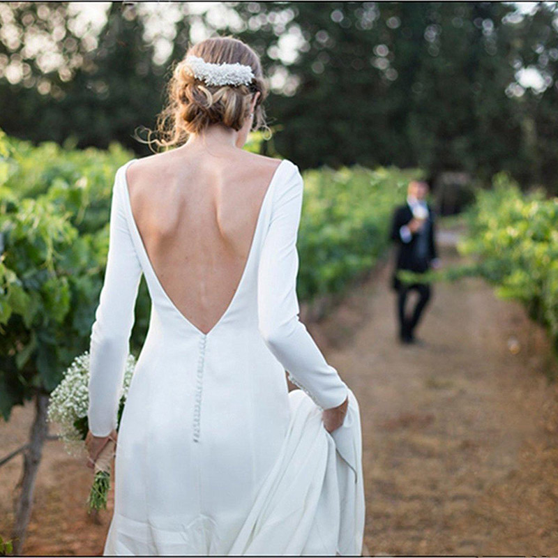 2019 Modest Long Sleeves Sheath Bohemia Wedding Dresses Backless Court Train Wedding Bridal Gowns With Buttons robes de soirée