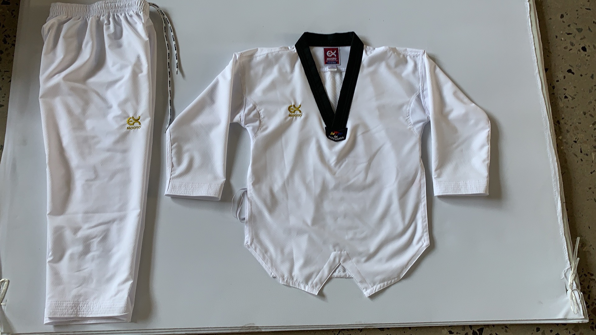 EX MOOTO EXTREA S5 Professional Sparring Taekwondo uniforms Lighter Softer Faster uniform Children Adult, D2-light black mooto
EX MOOTO EXTREA S5 Professional Sparring Taekwondo uniforms Lighter Softer Faster uniform Children Adult, D2-light black mooto