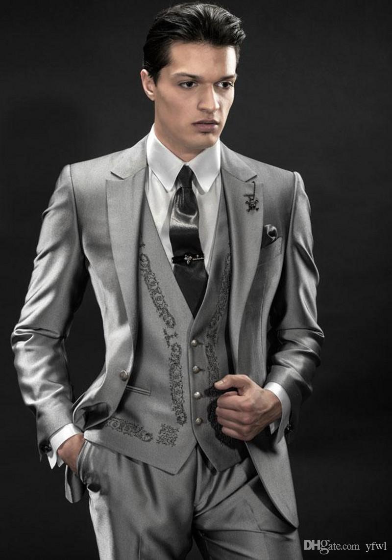 Classic Embroidery tuxedos groom wedding men suits mens wedding suits tuxedo costumes de smoking pour hommes men(Jacket+Pants+Tie+Vest) 212, Same as image
Classic Embroidery tuxedos groom wedding men suits mens wedding suits tuxedo costumes de smoking pour hommes men(Jacket+Pants+Tie+Vest) 212, Same as image