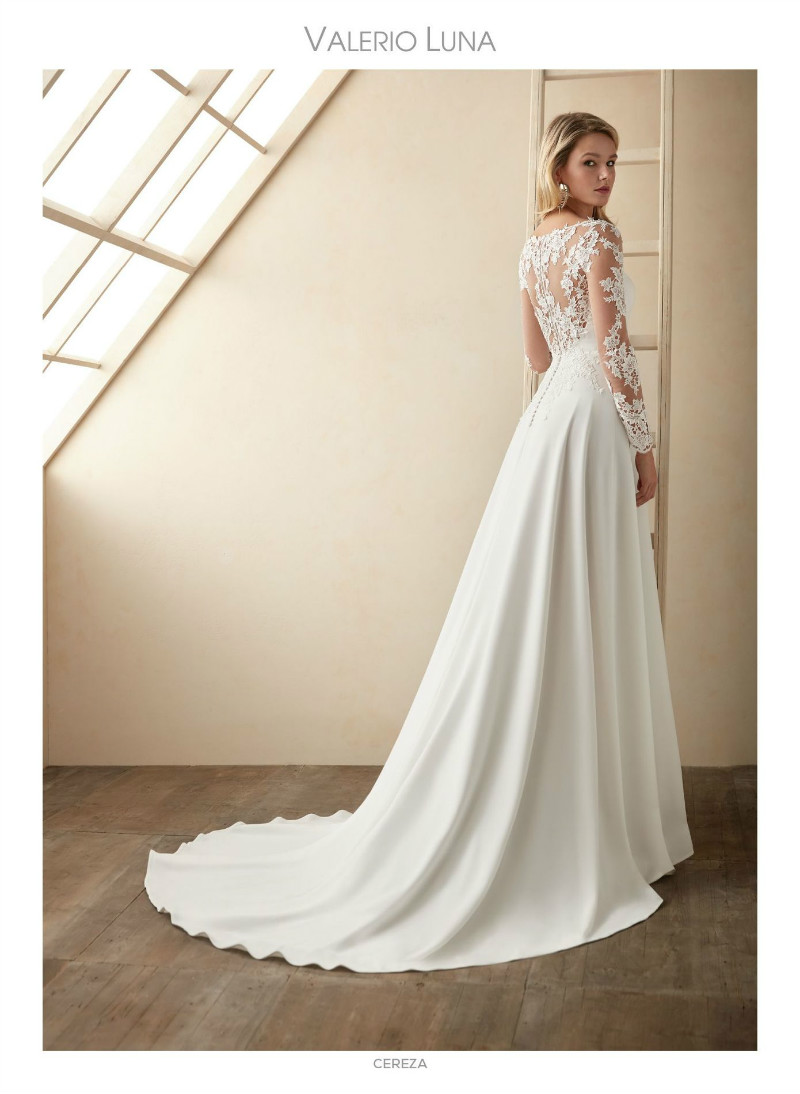 Modest Elegant Valerio Luno A Line Wedding Dresses Square Long Sleeve Lace Applique Wedding Gowns Sweep Train robe de mariée