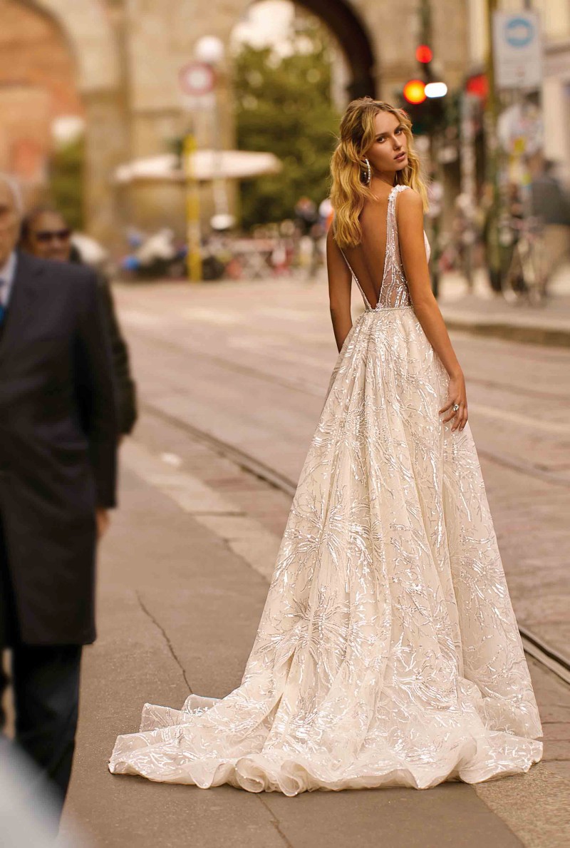 2020 Berta Brilliant Bridal Gowns Deep V Neck Beads Lace A Line Wedding Dresses Sweep Train Bridal Dresses