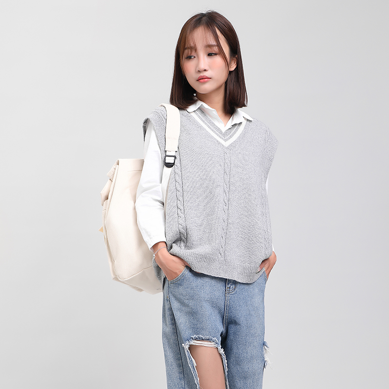 DMLFZMY Women's knitted sweater vest 2019 autumn and winter new women's coat loose wool V-neck sleeveless top, Beige
DMLFZMY Women's knitted sweater vest 2019 autumn and winter new women's coat loose wool V-neck sleeveless top, Beige