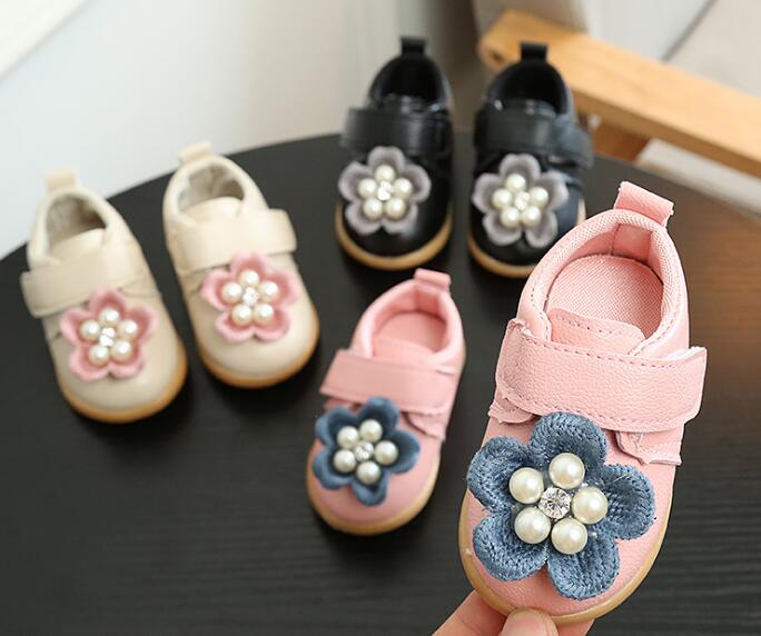 Korean baby soft bottom shoes Pearl flower girls soft bottom shoes 0-1-2 years old toddler toddler shoes, Black
Korean baby soft bottom shoes Pearl flower girls soft bottom shoes 0-1-2 years old toddler toddler shoes, Black