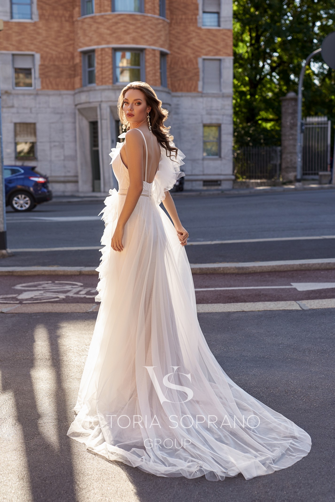 Sexy High Split Wedding Dresses 2020 Ruffles A Line Spaghetti Boho Wedding Dress Sweep Train Backless Bohemian Bridal Robes De Mariée