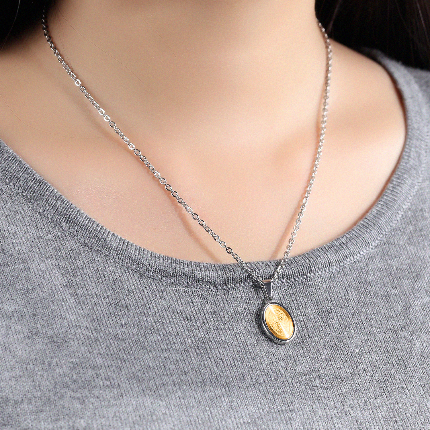 can be Lettering Pendants Necklace Glossy Round Tag Jewelry Stainless Steel Necklace Men Women Lover Gift Couple Jewelry