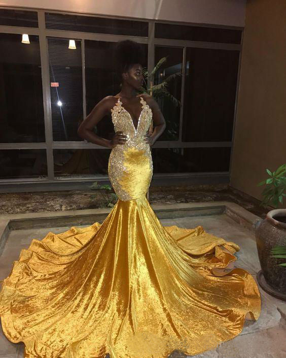 2019 Black Girls Mermaid Prom Dresses Sexy Halter Neck Lace Applique Sequined Evening Gowns Sweep Train Formal Party Gowns