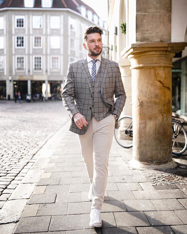 Handsome Gray Check Plaid Mens Groom Wedding Suits Groom Double Breasted Peaked Lapel Formal Work Prom Office Blazer Jacket(Jacket+Pants)