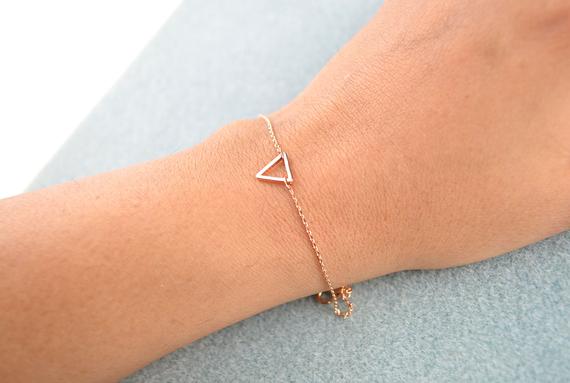 Tiny Open Triangle Bracelets Chevron Triangle Outline Bracelet Simple Hollow Line Geometric V Bracelets for Women