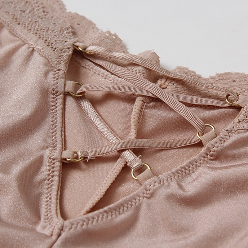 Sexy Lace Women Panties 5 Colors Seamless Underwear G-strings Tempting Pretty Briefs Low Waist Strap Lingerie2996137