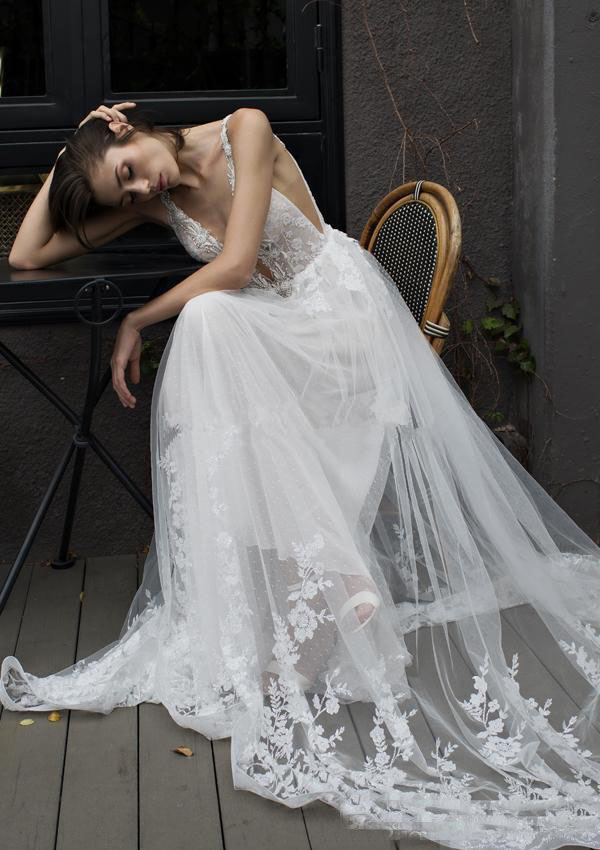 Sexy Deep V Neck Backless Wedding Dresses A Line Tulle Sweep Train with Straps Lace Applique Beach Wedding Bridal Gowns robe de mariee
