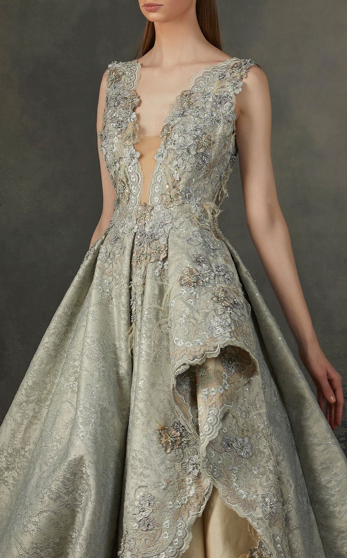 Elegent Ball Gown Prom Dress Sleeveless Spaghetti Applique Tiers Plus Size Satin Party Dress Floor Length robes de soirée