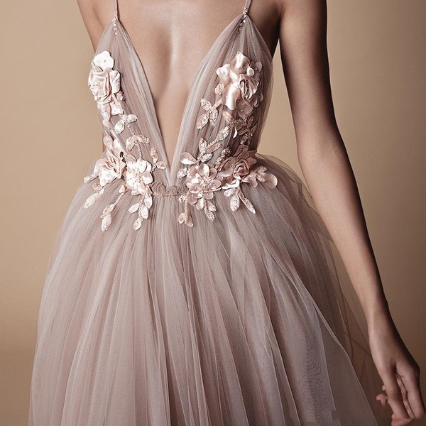 A Line Wedding Dresses Sexy Open Back Fashion Bridal Dresses Court Train Bridesmaid Party Gowns Wedding Dress