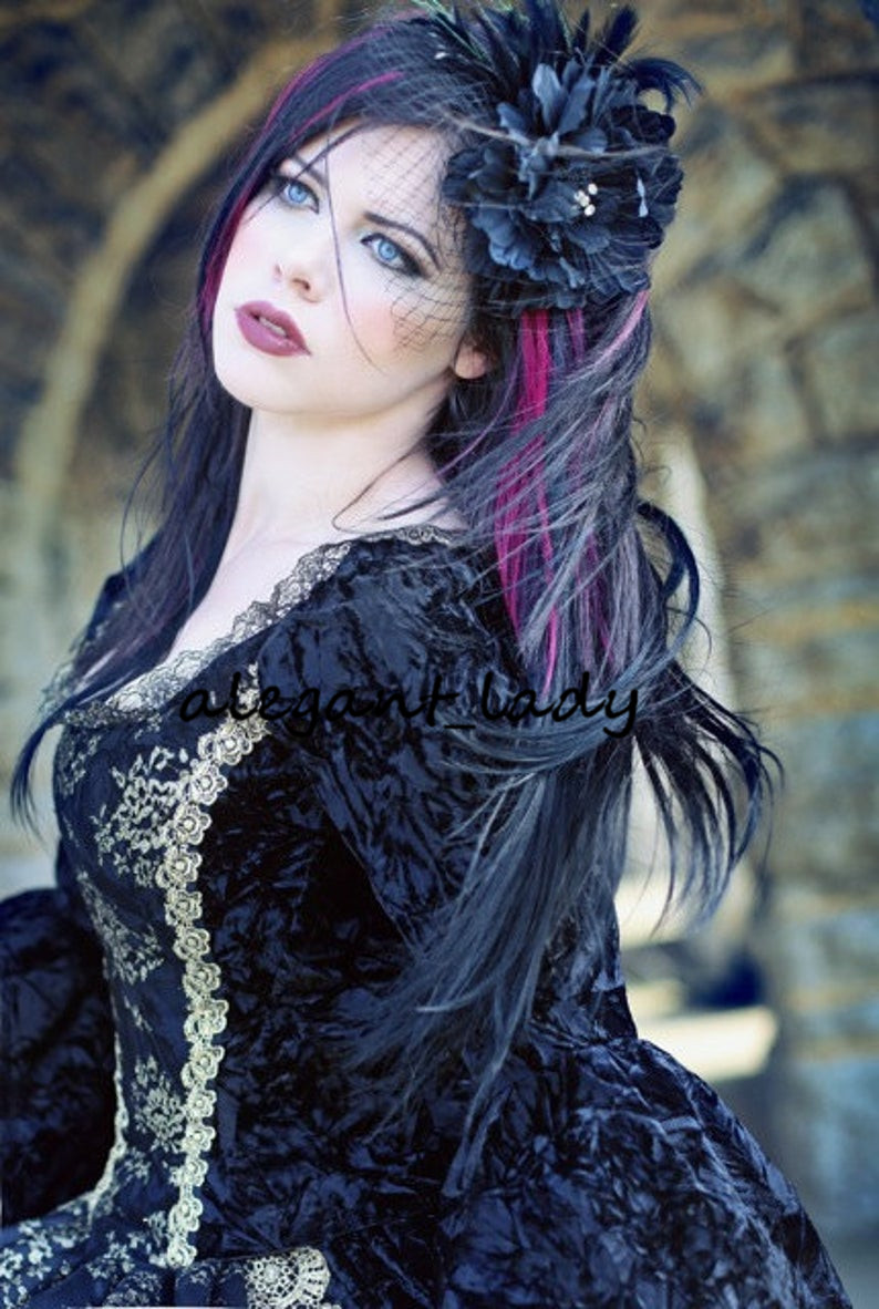 Gothic Renaissance Medieval Fantasy Wedding dress 2021 Vintage Black Gold lace-up Corset Back Sleeping Beauty Bride Gowns