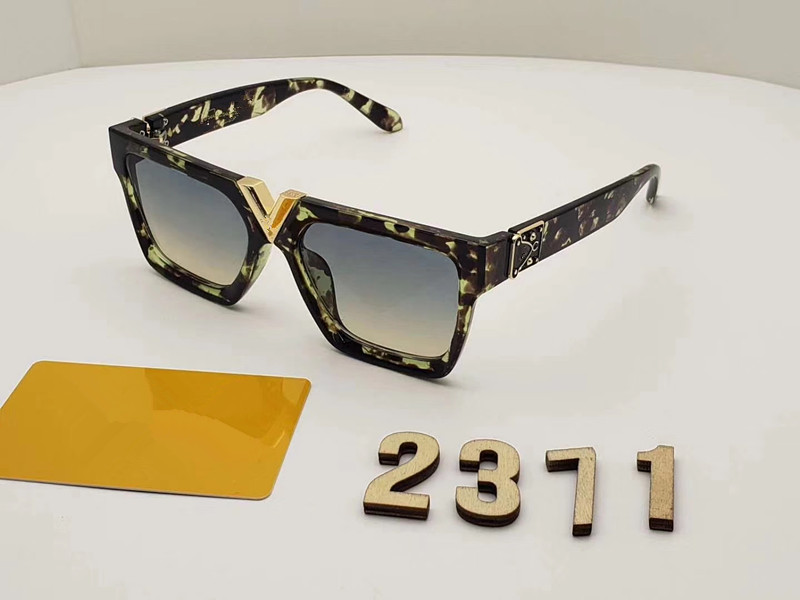 2371 Luxury Explain Glasses Retro Vintage Men Designer Glasses Shiny Gold Summer Style Laser Gold Plated Top Quality
2371 Luxury Explain Glasses Retro Vintage Men Designer Glasses Shiny Gold Summer Style Laser Gold Plated Top Quality