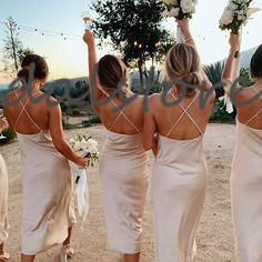 Sexy Champagne Bridesmaid Dresses Short Beach Tea Length Silk Nightgown Bridesmaid Robes Spaghetti Straps Cross Pajamas Maid Of Honor Dress