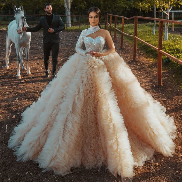 Vintage Sequines Ball Gown Wedding Dresses Luxury Tiered Ruffles High Collar Long Sleeve Bridal Gowns Backless Garden Wedding Dress
