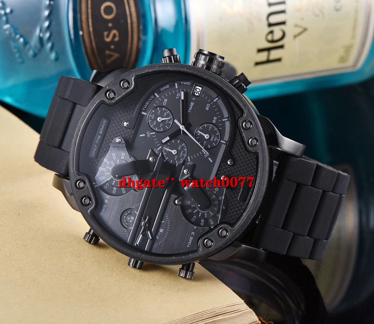 NEW DZ7396 MR DADDY 2.0 Black stainless steel Multiple Time Zone Chronograph Mens Watch 7396, No box
NEW DZ7396 MR DADDY 2.0 Black stainless steel Multiple Time Zone Chronograph Mens Watch 7396, No box