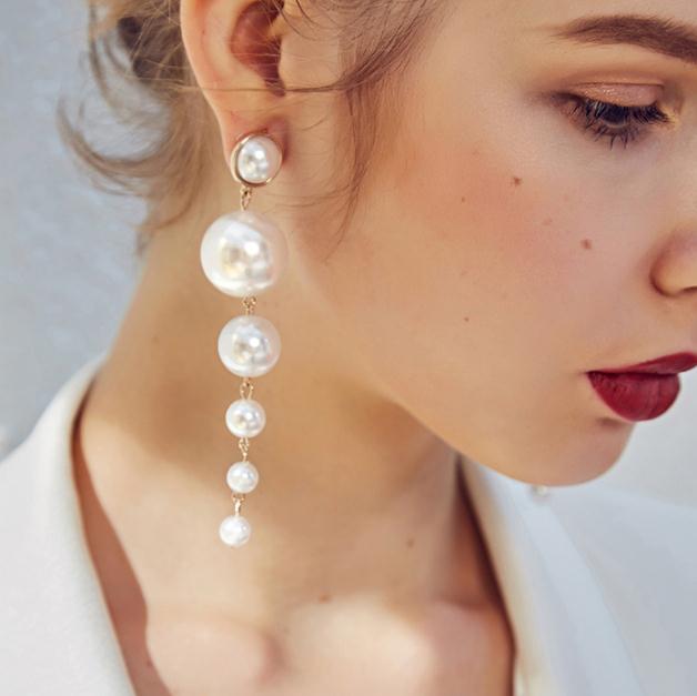 Wholesale- earrings Large size artificial pearl long earrings female Korean wild tide atmosphere earrings fashion accessories
Wholesale- earrings Large size artificial pearl long earrings female Korean wild tide atmosphere earrings fashion accessories