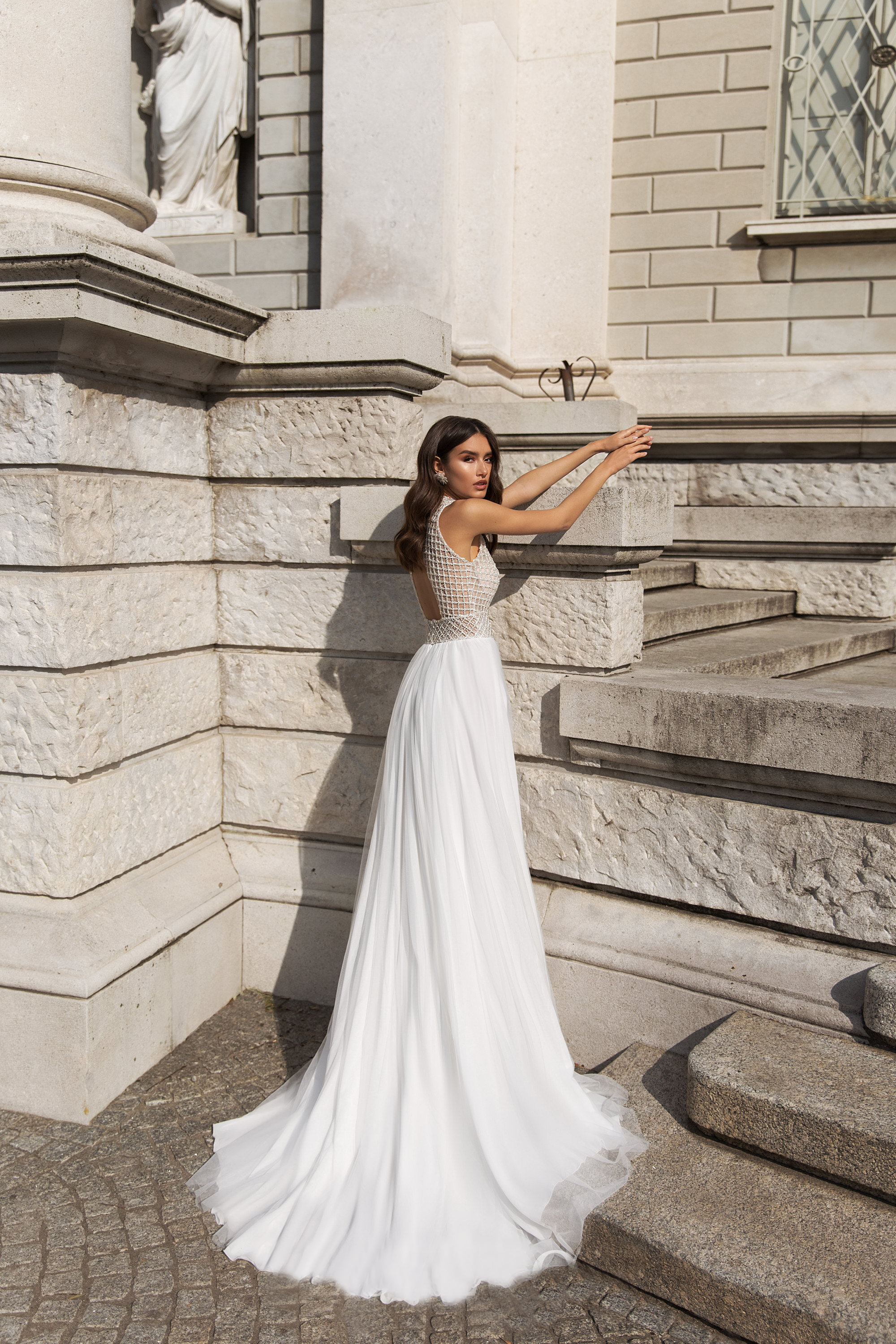 2020 Bohemian Wedding Dresses High Neck Lace Beads A Line Beach Wedding Dress Sweep Train Hollow Back Boho Bridal Gowns Vestidos De Novia